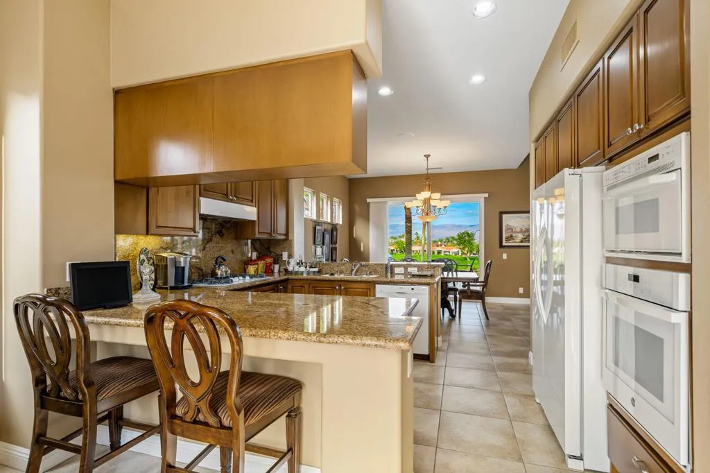 620 Hawk Hill Trail, Palm Desert, California 92211 home-pic-16